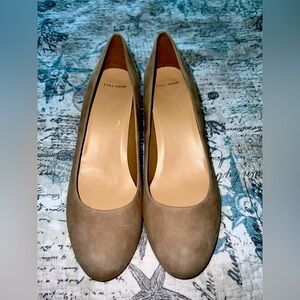 COLE HAAN MARIT WEDGE 85MM Beige Suede/Leather Shoes Women's Sz 10.5